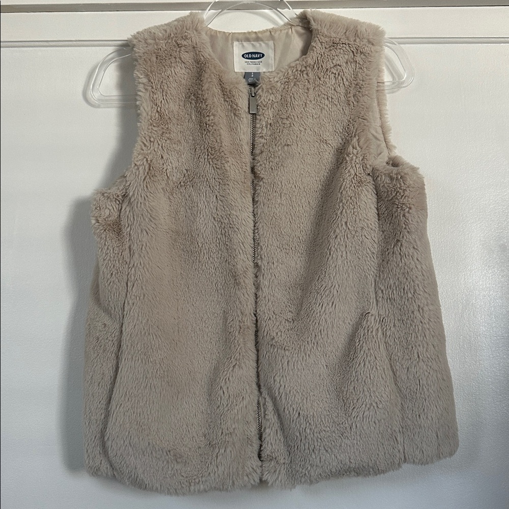 Old Navy soft fuzzy vest jacket
